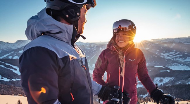 Skifahren und Wellness beim Winterurlaub